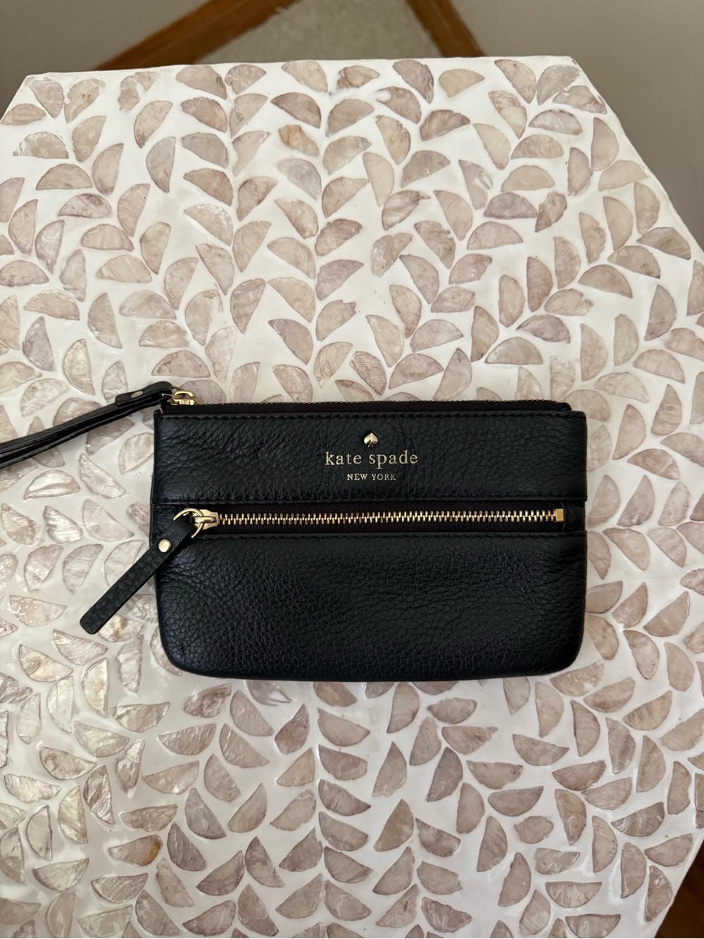 Kate Spade New York Cobble Hill Bee Wristlet
